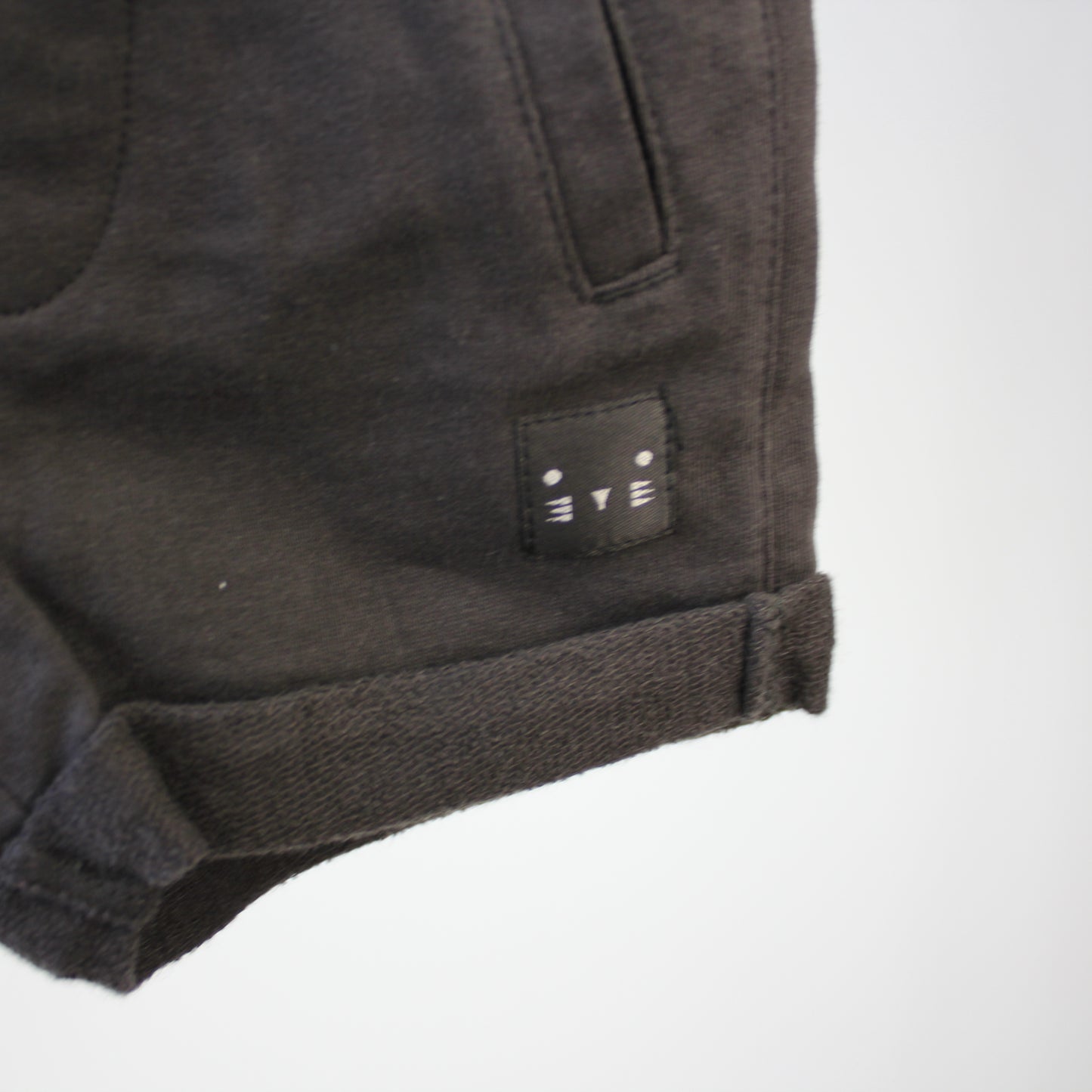 second hand Shortsit college, koko 74cm-KappAhl