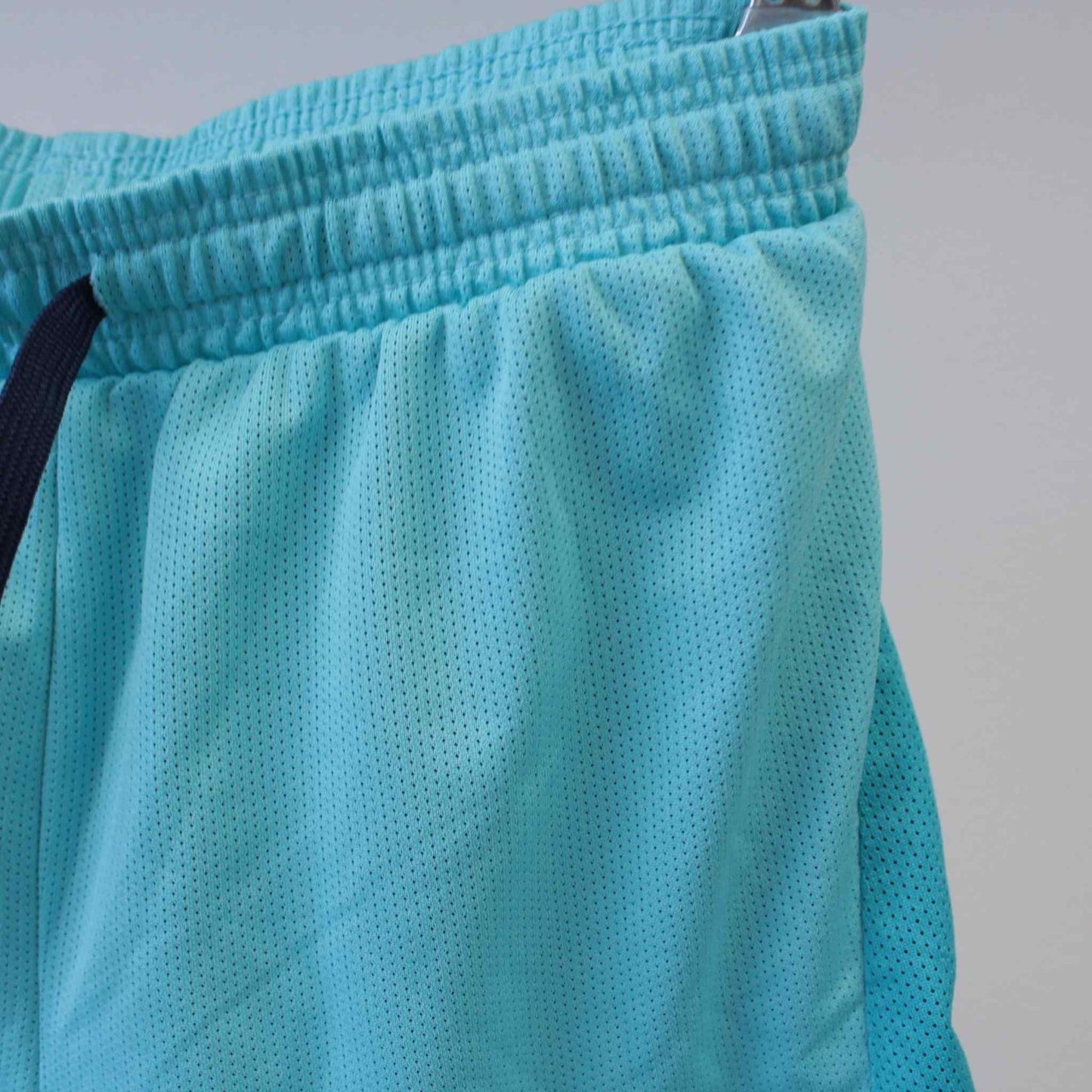 Treeni-shortsit, koko 170cm