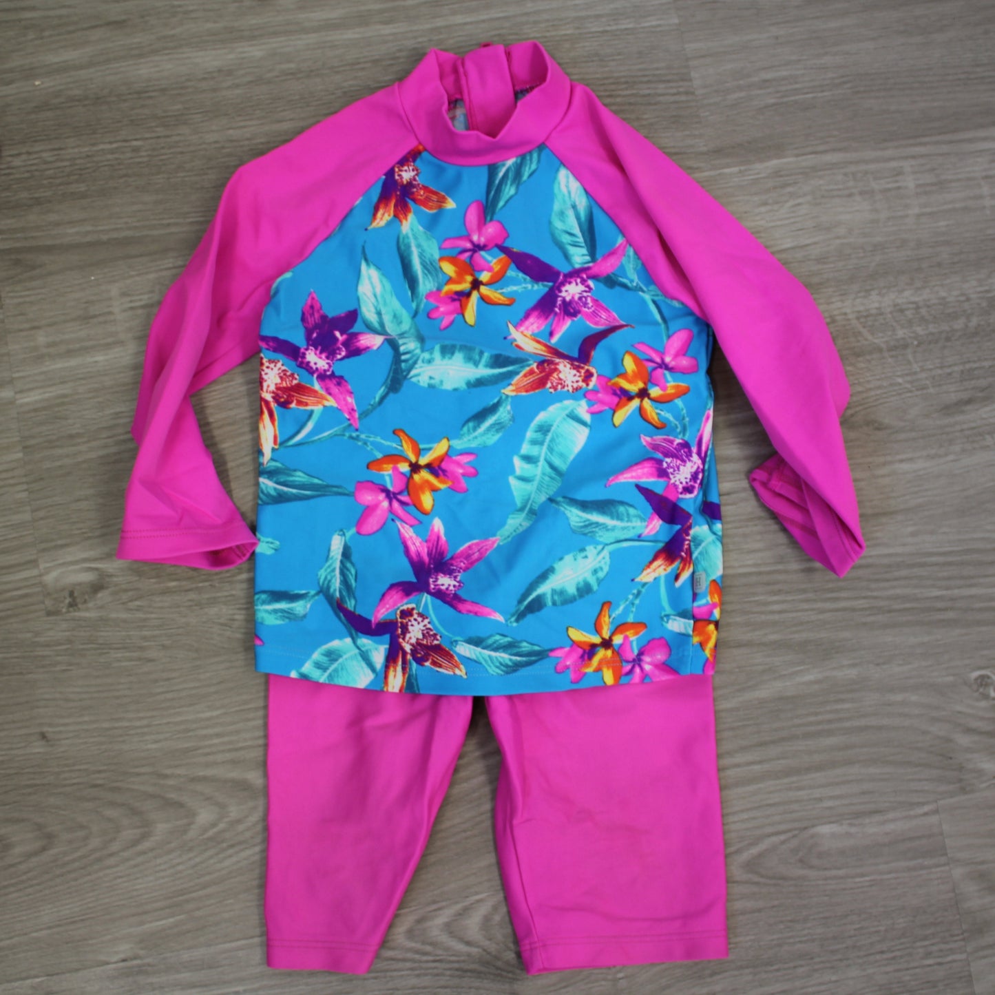 second hand UV-asu kaksiosainen, koko 80cm-House