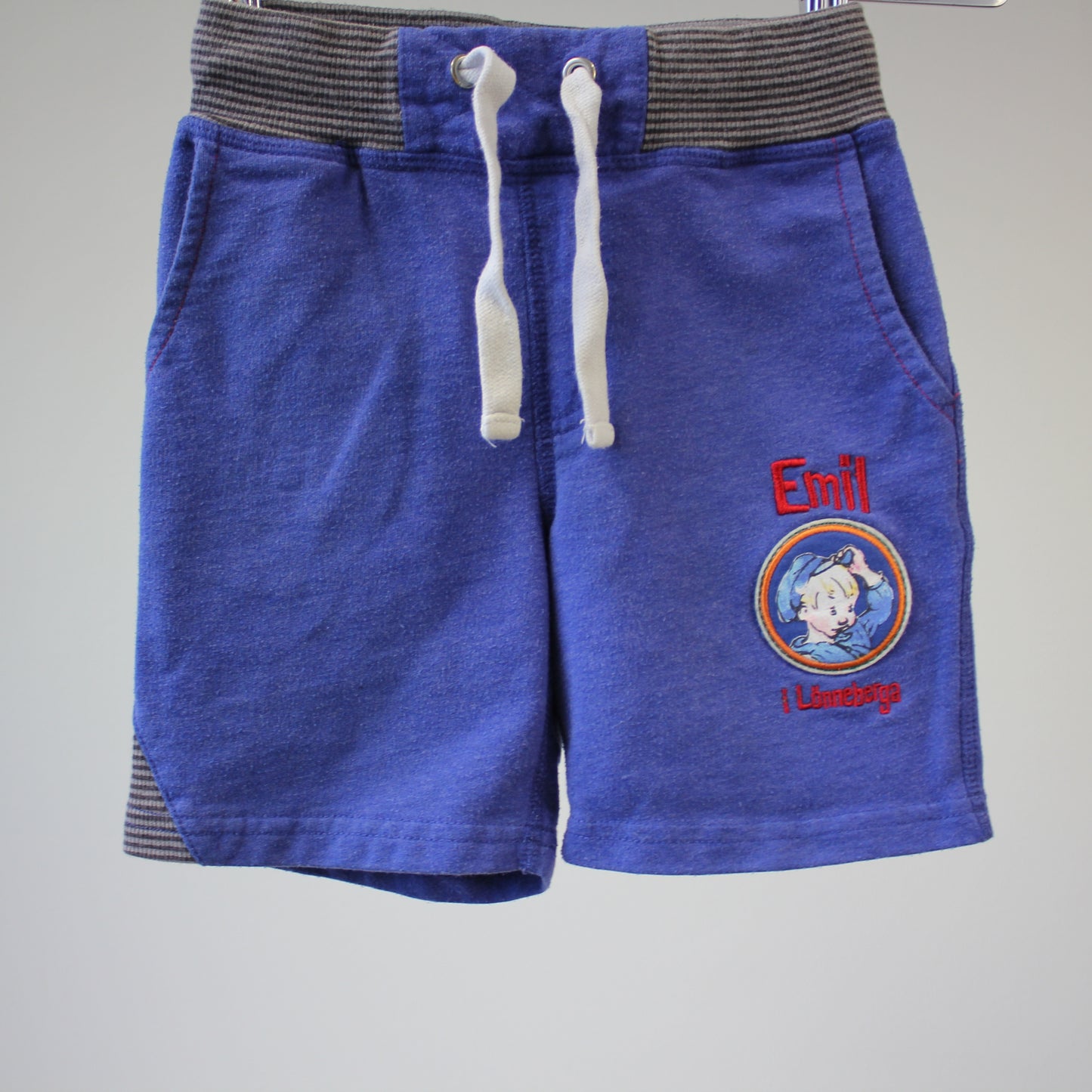Shortsit college, koko 104cm
