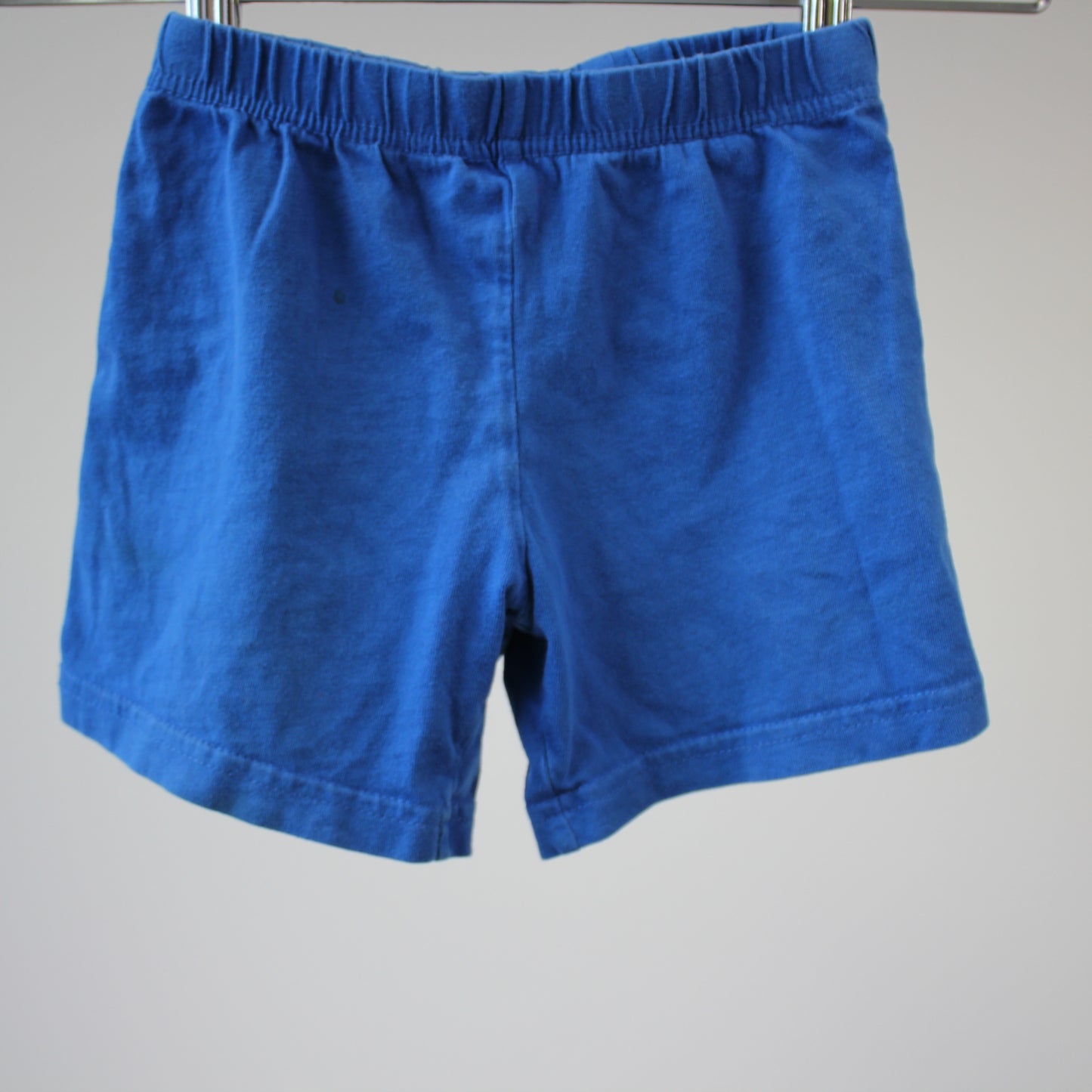 Trikoo-shortsit, koko 98cm