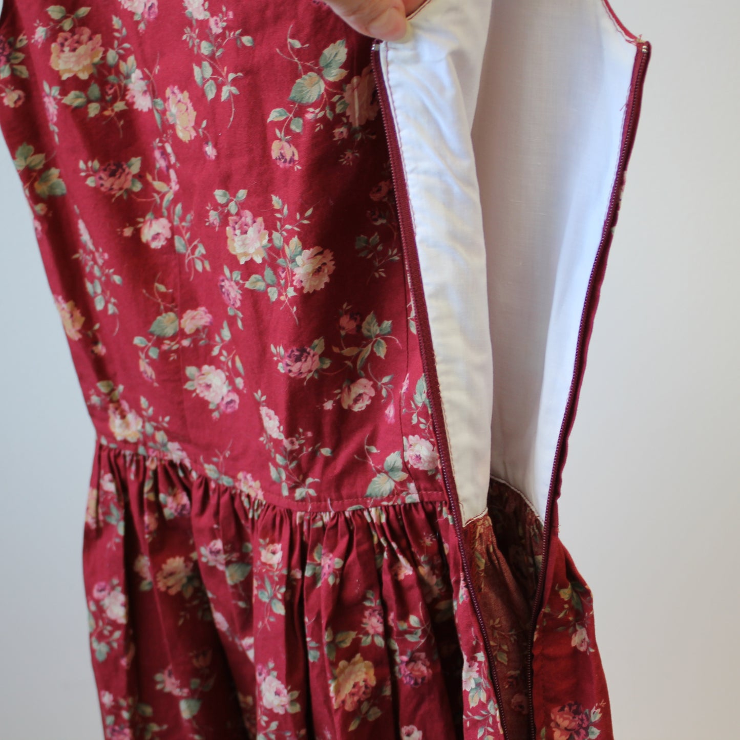 Juhlamekko puuvillakangasta, koko 152cm