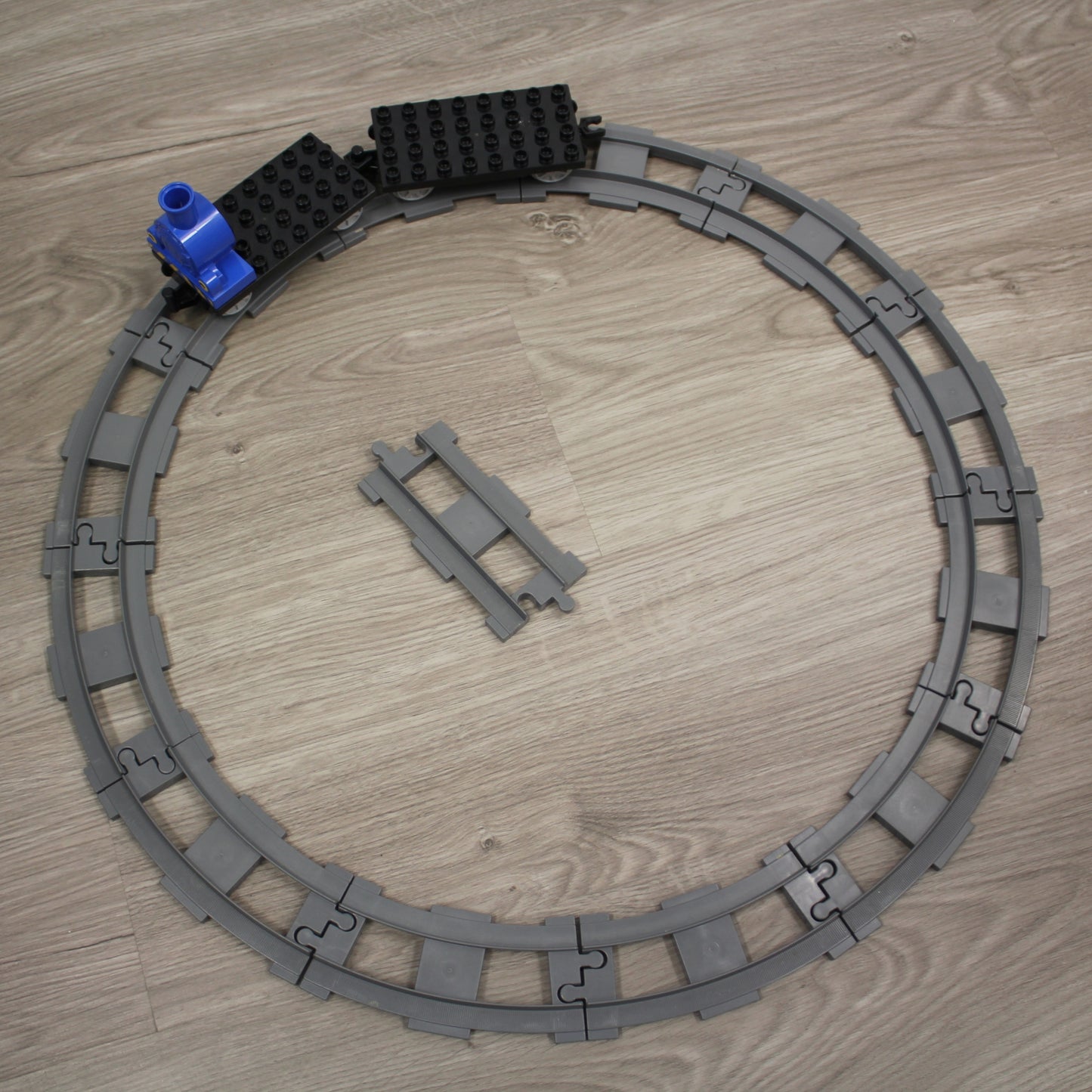 second hand Lego junarata, 4+v-Lego