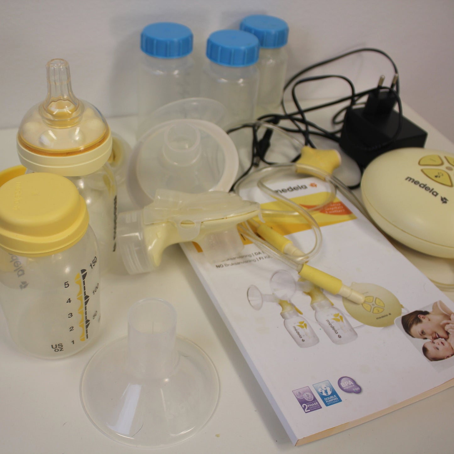 second hand Hoitolaukku sekä rintapumppu Medela Swing Maxi,-Medela