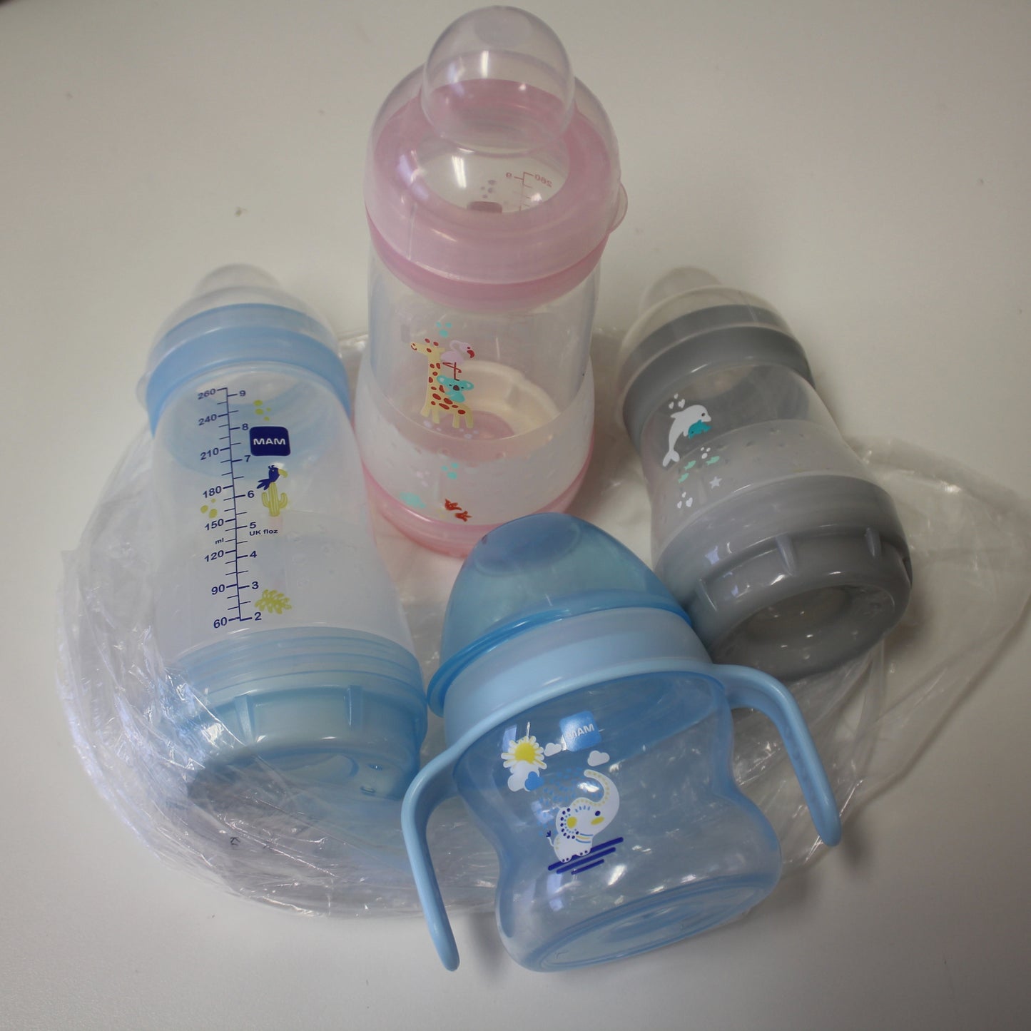 second hand Tuttipullot muovia,-MAM