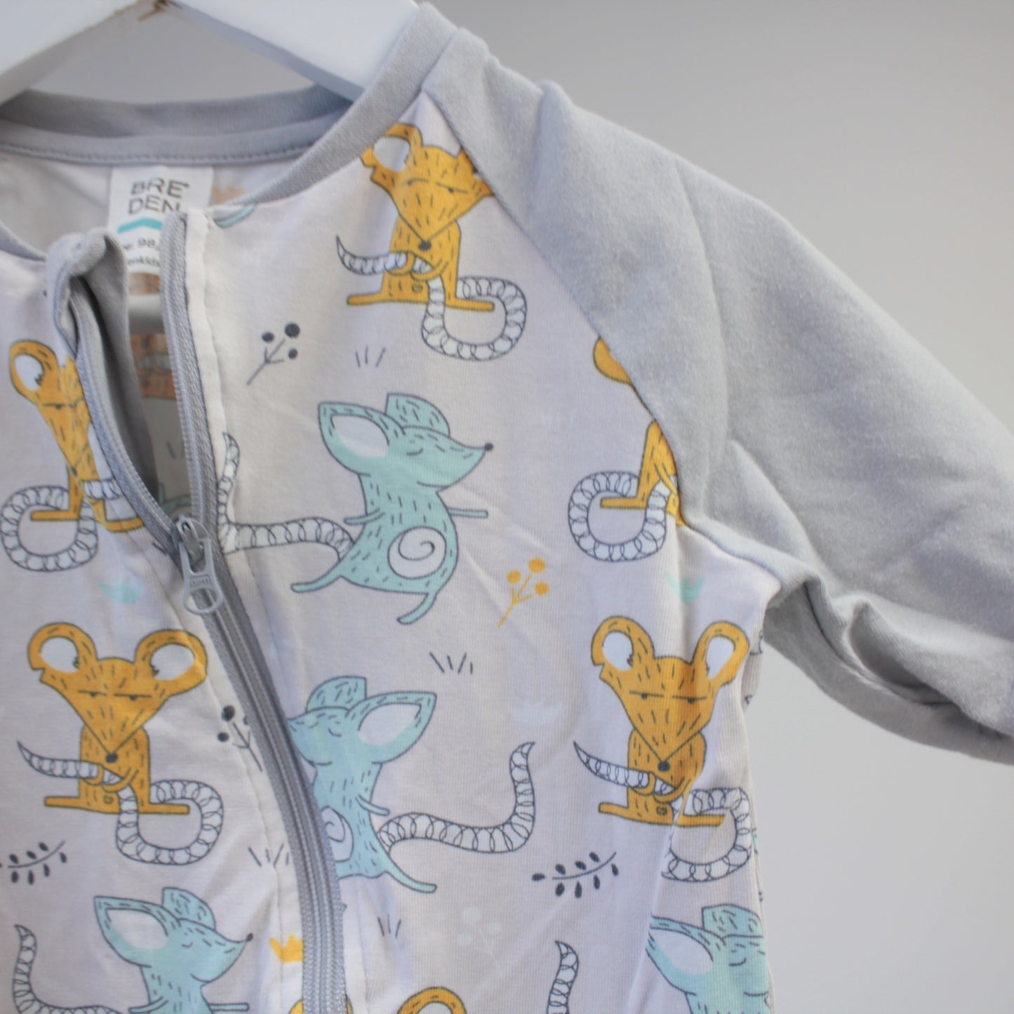second hand Pyjama-haalari, koko 98cm-Breden