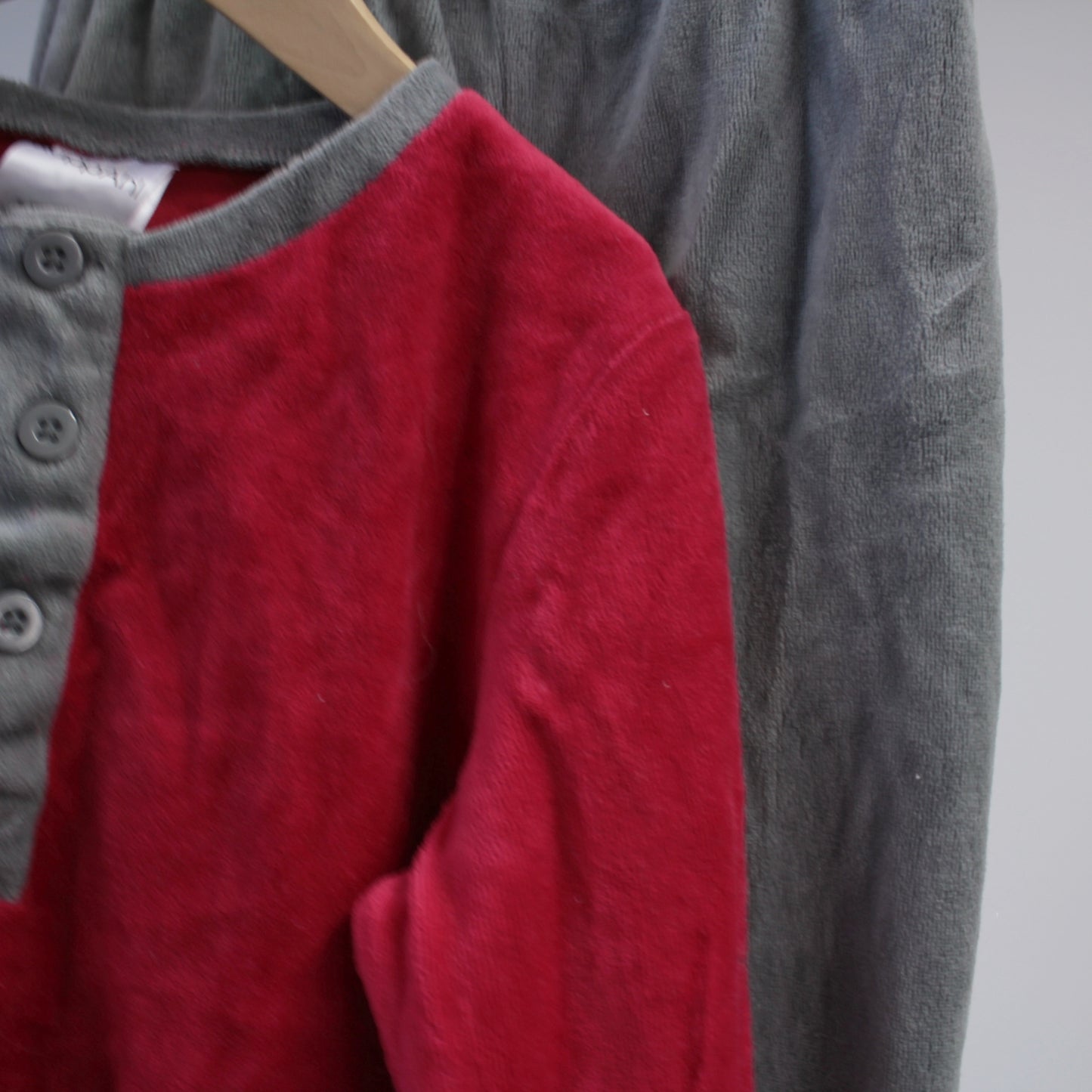 second hand Velour-asu, koko 110cm-KappAhl