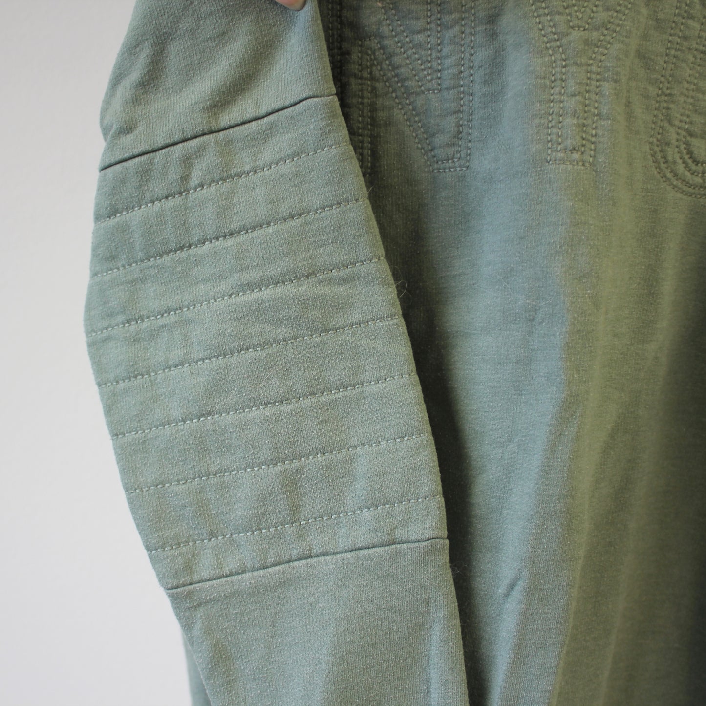 second hand College-pusero, koko 140cm-R Cover