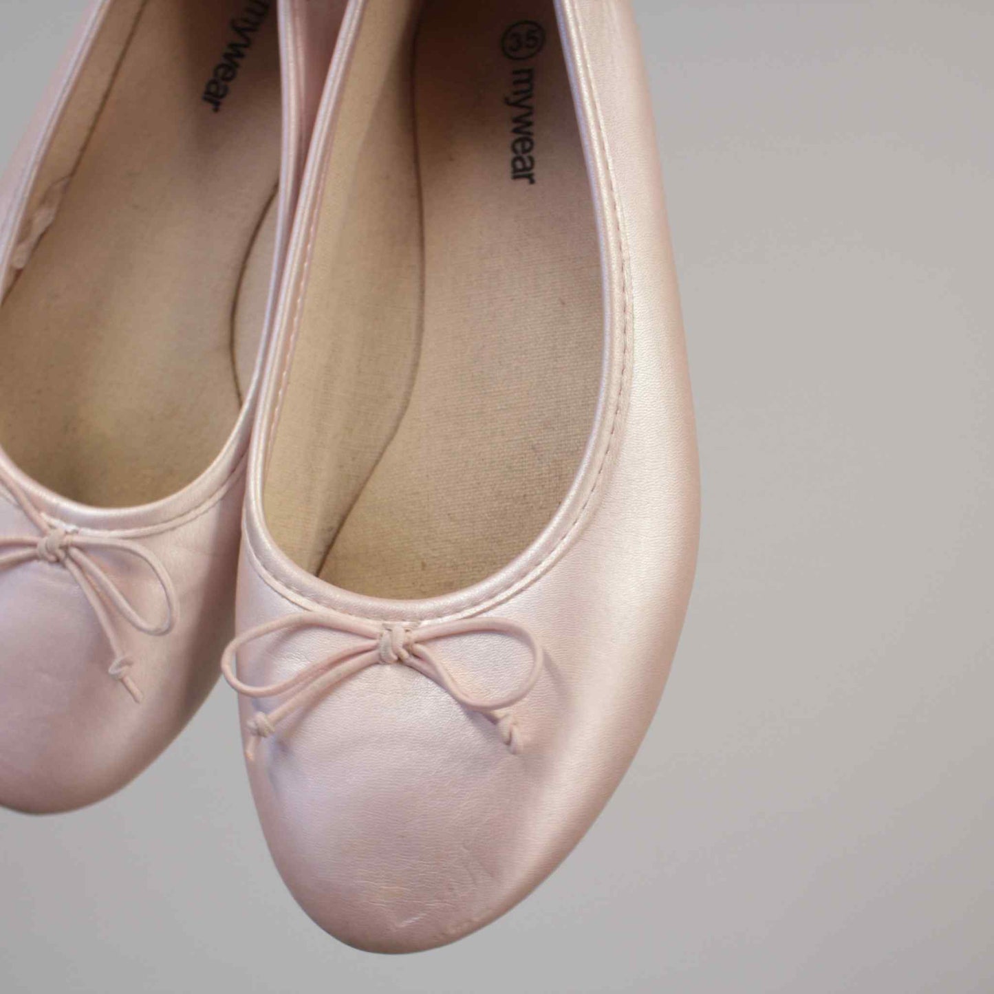 Ballerinat keinonahkaa, koko EU 35