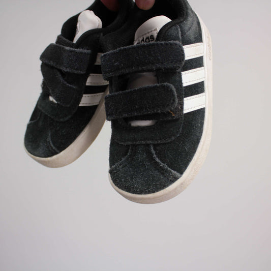 second hand Tennarit, koko EU 22-Adidas