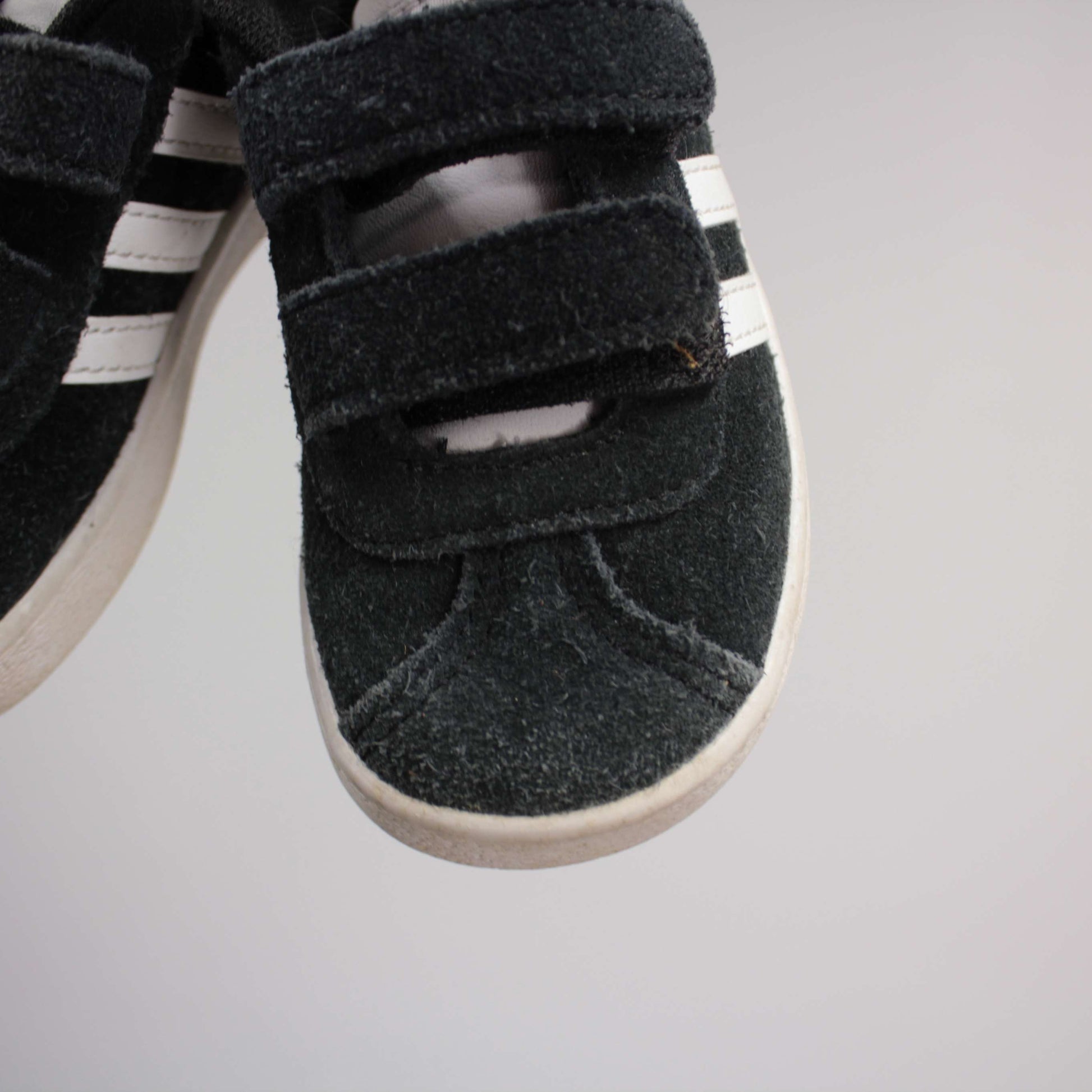 second hand Tennarit, koko EU 22-Adidas