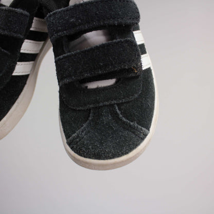 second hand Tennarit, koko EU 22-Adidas