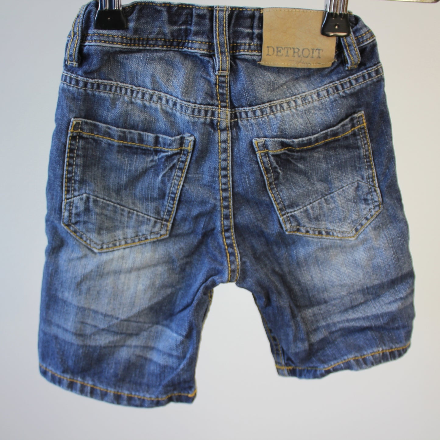 second hand Farkku-shortsit, koko 98cm-Lindex