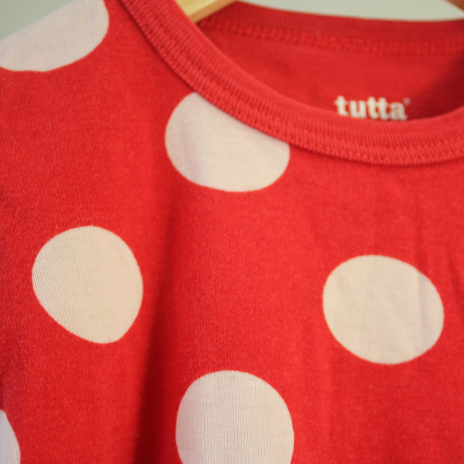second hand Trikoo-paita, koko 104cm-Tutta