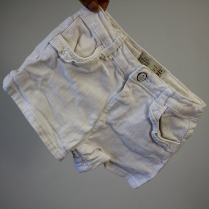second hand Farkkushortsit, koko 104cm-Zara
