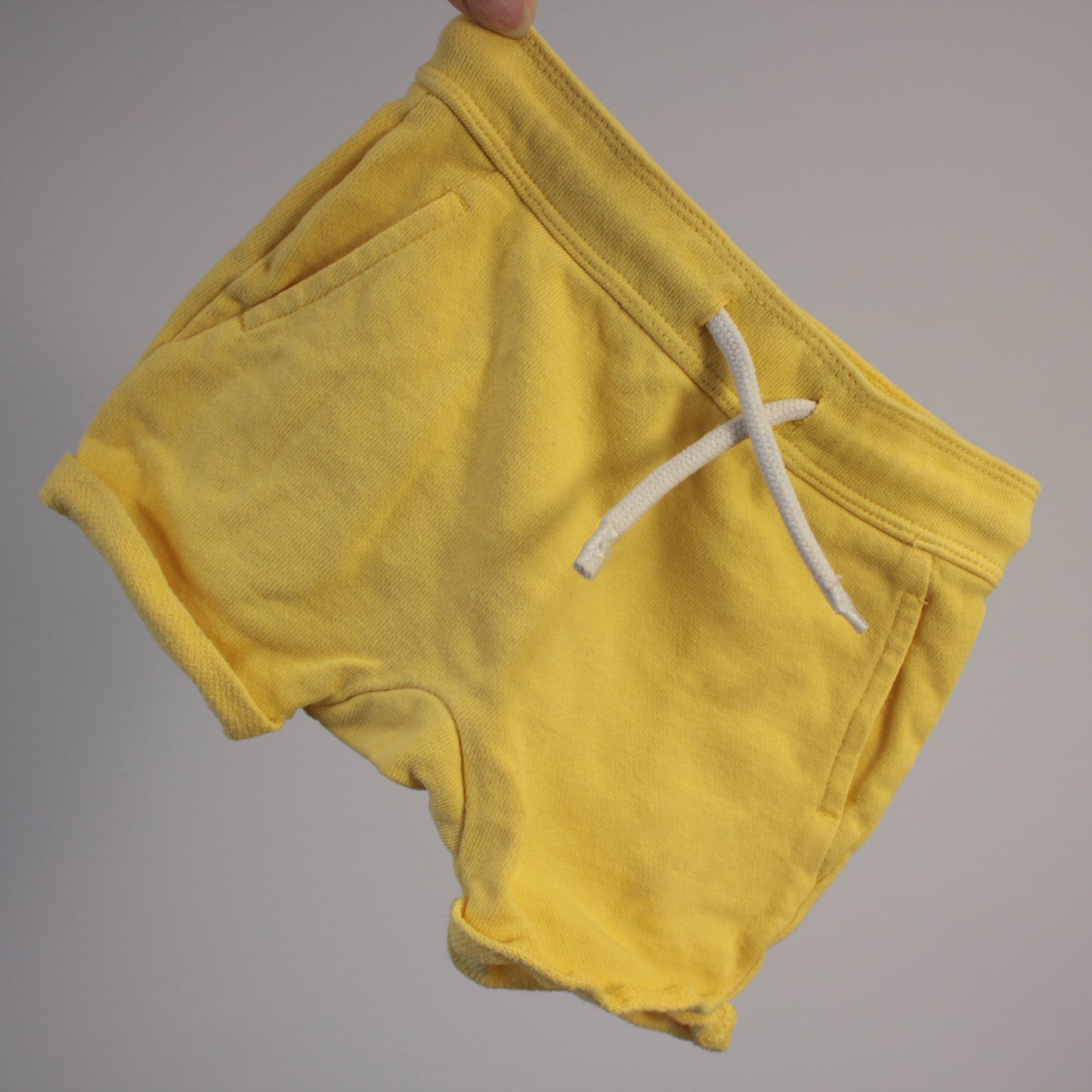 second hand Shortsit college, koko 68cm-H&M