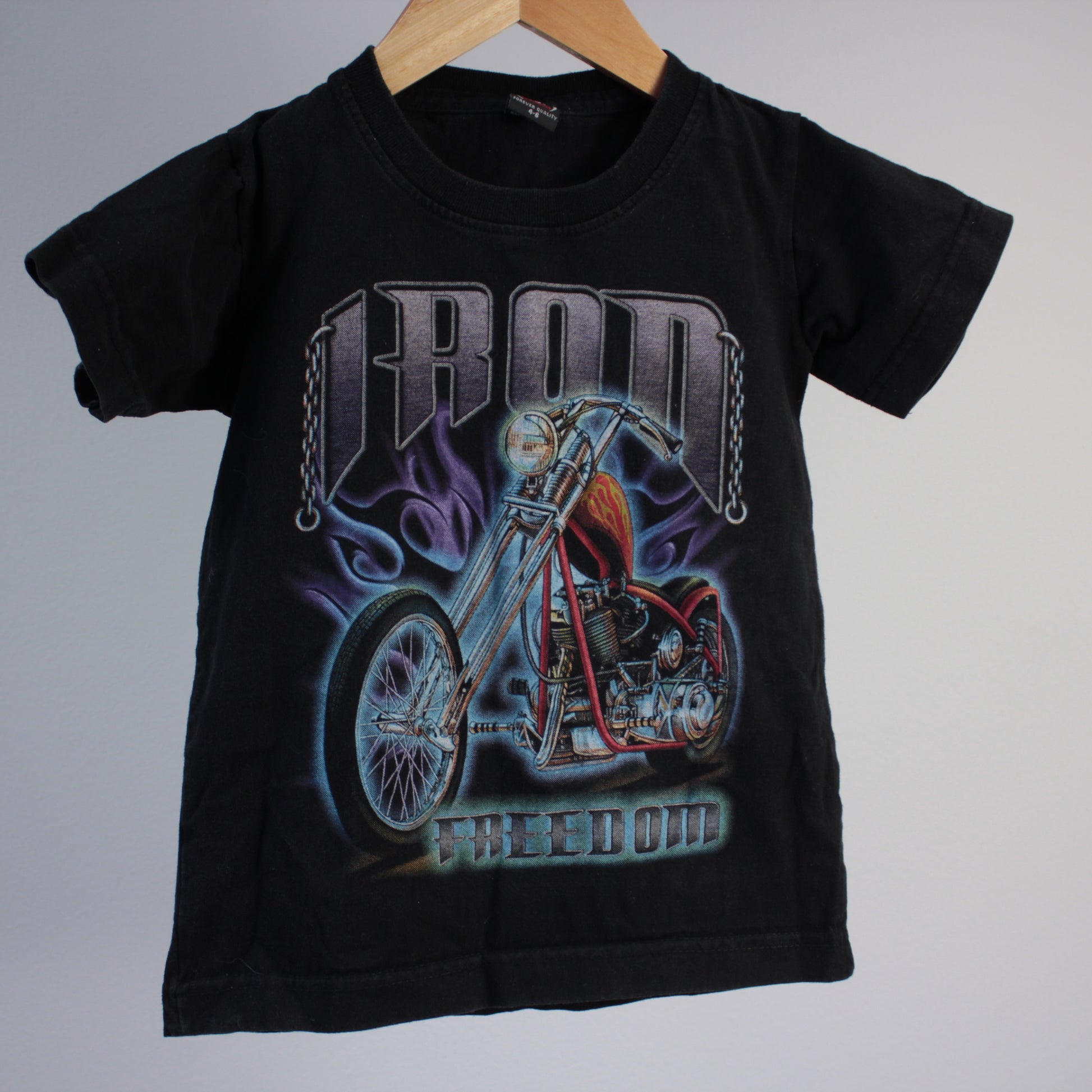 second hand T-paita, koko 104cm-Rockvolution
