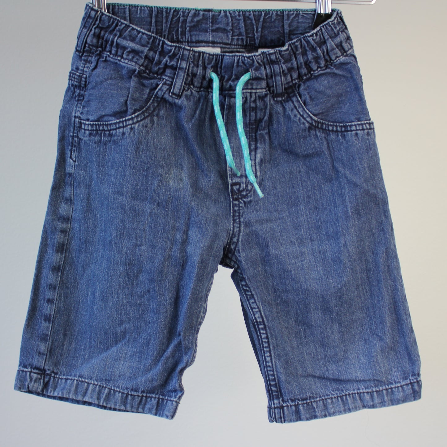 second hand Farkkushortsit, koko 128cm-H&M