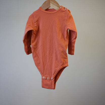 second hand Trikoo-body, koko 62cm-Aarrekid