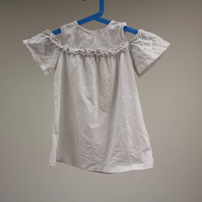 Toppi pitsihihoilla, koko 92cm